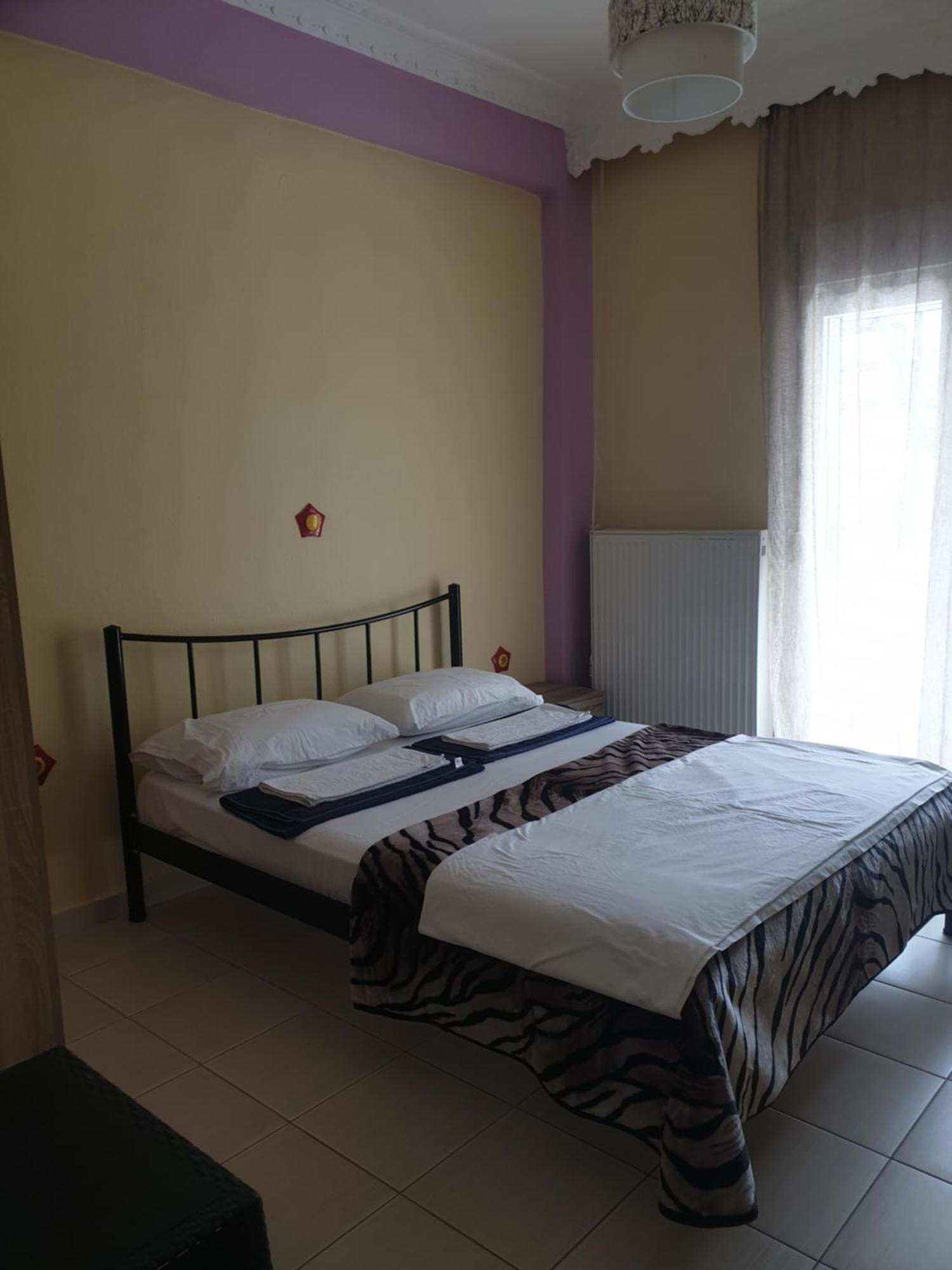 Plaza Apartments Nea Vrasna Bagian luar foto