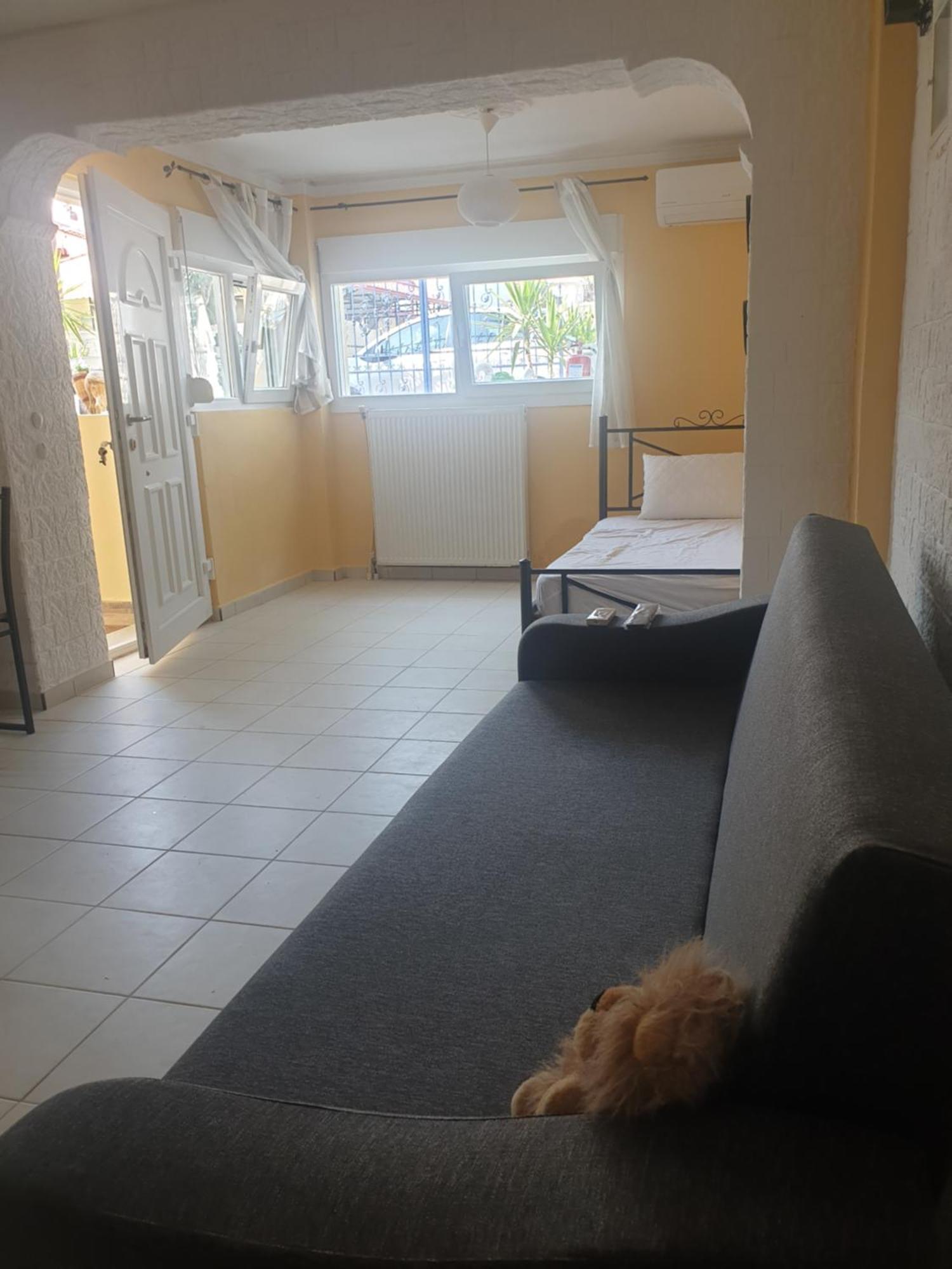 Plaza Apartments Nea Vrasna Bagian luar foto