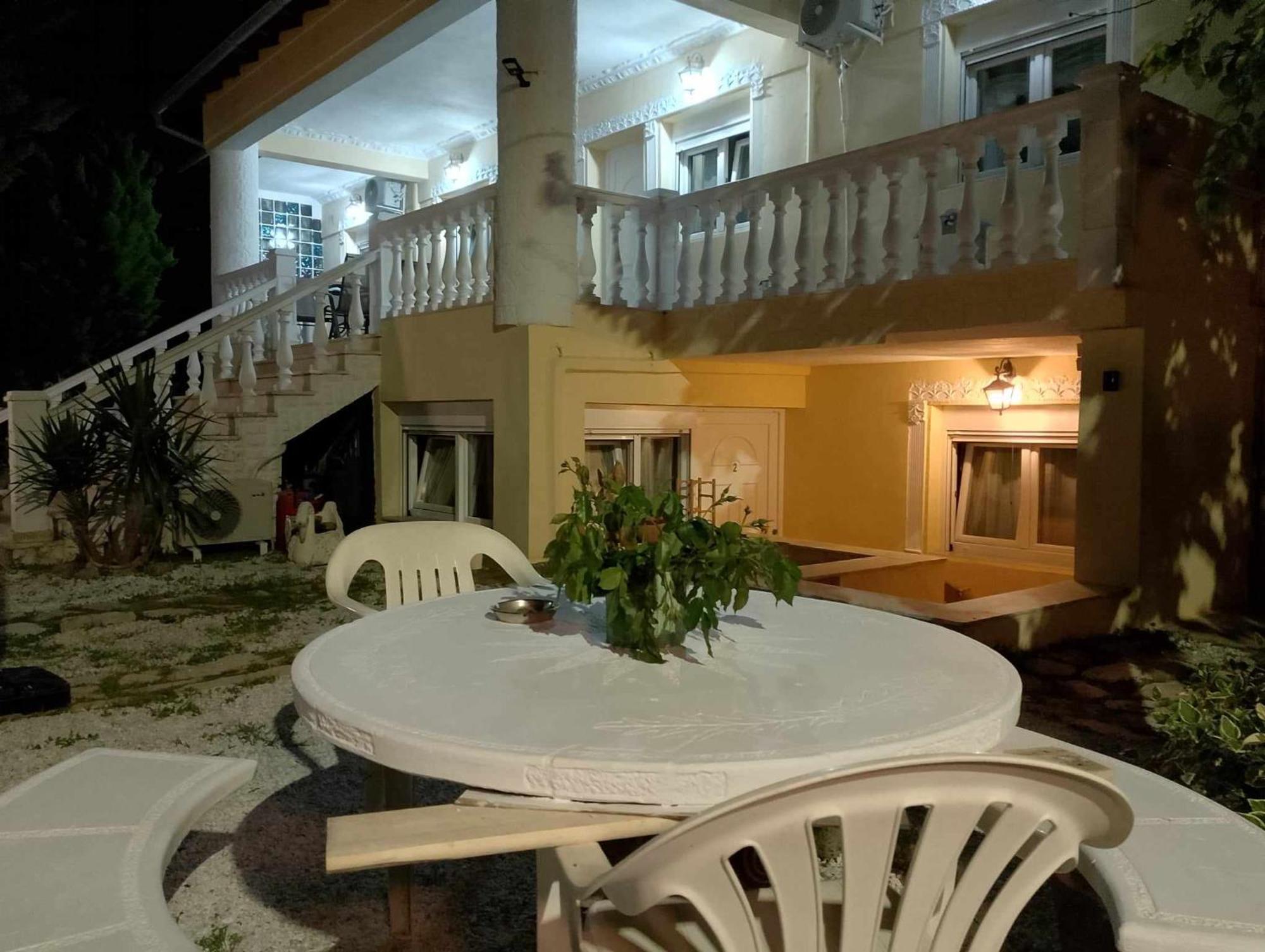 Plaza Apartments Nea Vrasna Bagian luar foto